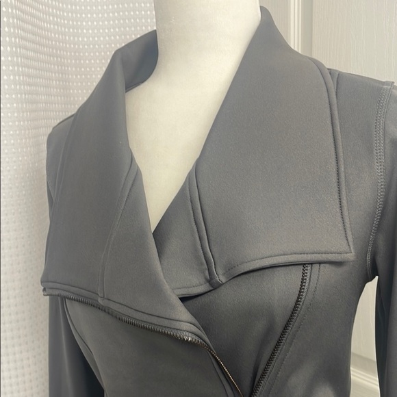 Grey Moto Jacket with Front Zipper Structured Shoulders and Lapel Collars Size S - Picture 2 of 13